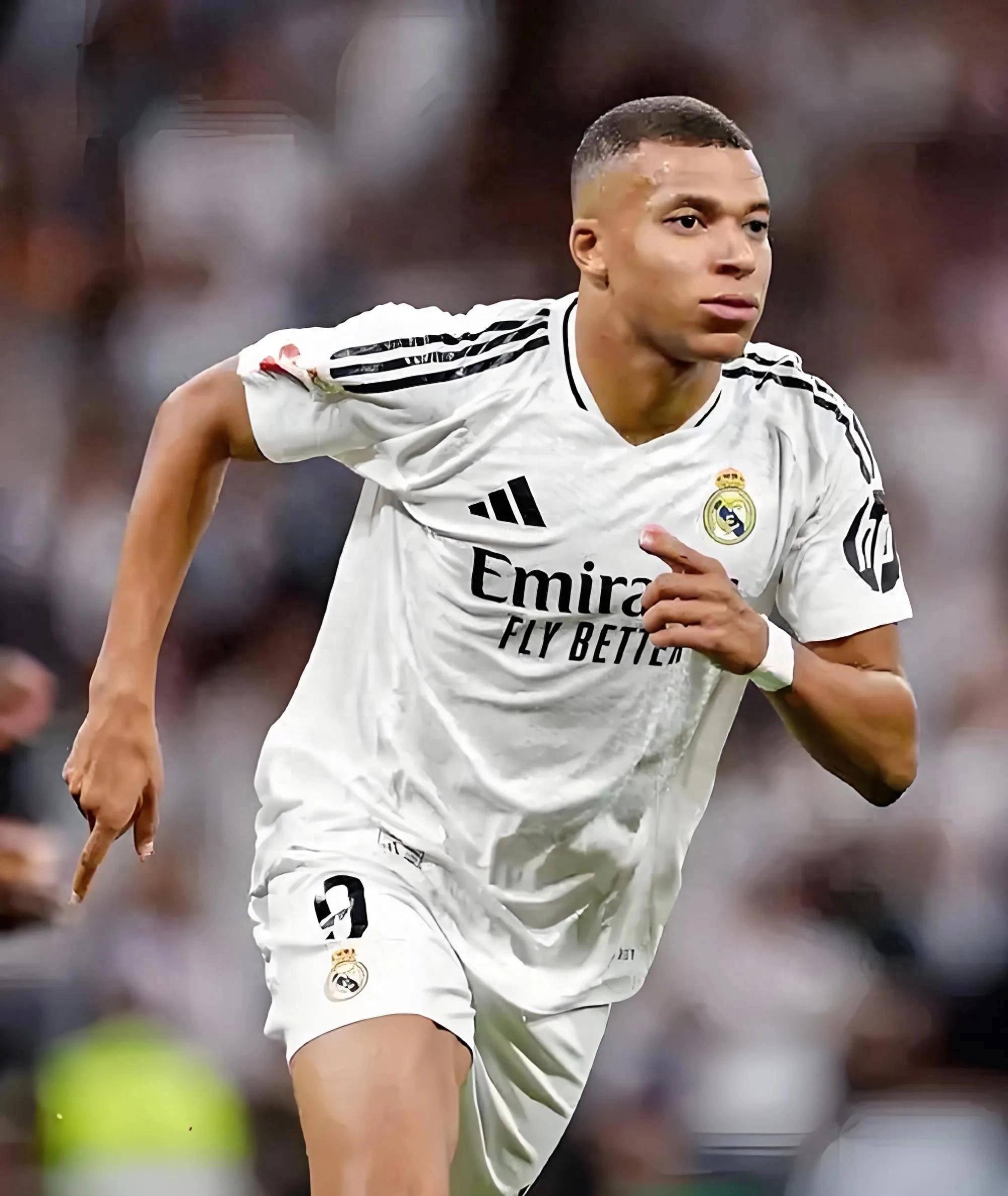 杨瀚森首发后各界说啥？韩乔生谈慢热，美媒称赞，被指无首发实力（杨瀚森首发引热议：韩乔生称其慢热，美媒力赞，亦被质疑缺乏首发实力）