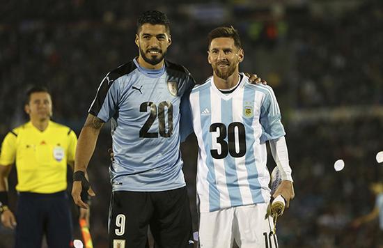 尤文客战紫百合大名单：伊尔迪兹领衔，凯利、卡瓦尔回归（尤文做客紫百合出征名单：伊尔迪兹压阵，凯利、卡瓦尔双双复出）