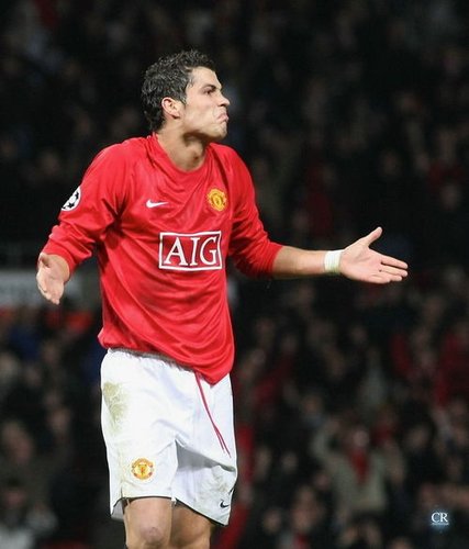 官方：德国裁判希伯特将执法欧冠第6轮毕包vs巴黎（官方：欧冠第6轮毕包对阵巴黎将由德国裁判希伯特执法）