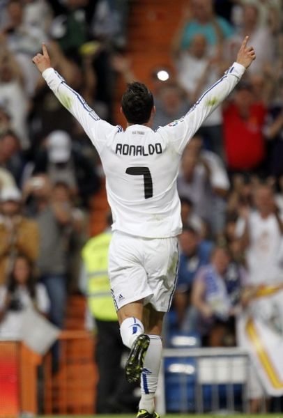 法尔克：格纳布里想留队，但拜仁不想再为他支付高薪（法尔克：格纳布里愿留队，拜仁无意继续为其支付高薪）