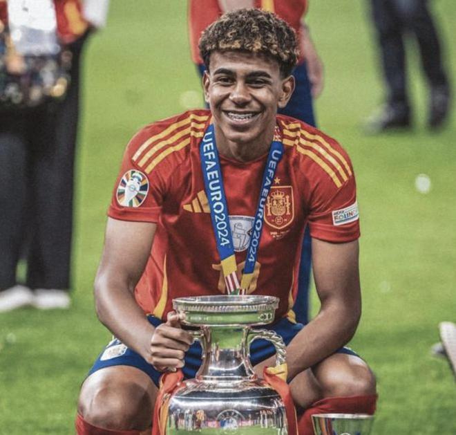 斯基拉：37岁的前葡萄牙国门帕特里西奥正在考虑退役（据斯基拉消息，37岁前葡萄牙国门帕特里西奥正考虑挂靴）