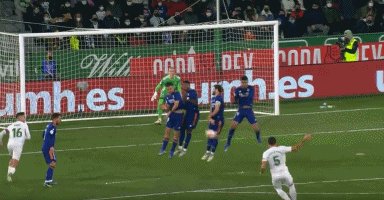 艾纳维：打进罗马处子球像做梦一样；专注和那不勒斯的榜首战（艾纳维：罗马处子球仿若梦境，专注迎战那不勒斯的榜首对决）